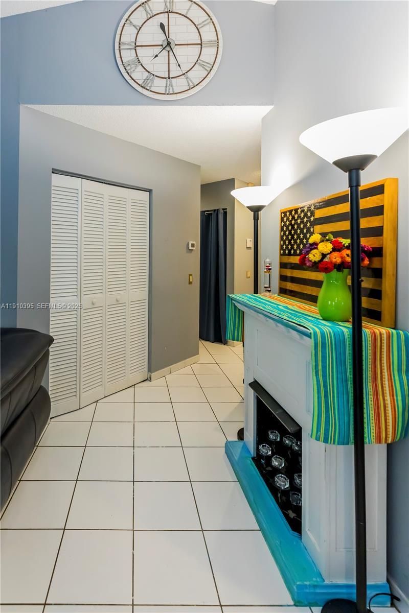 1327 Seagrape Cir, Weston, FL 33326 Photo