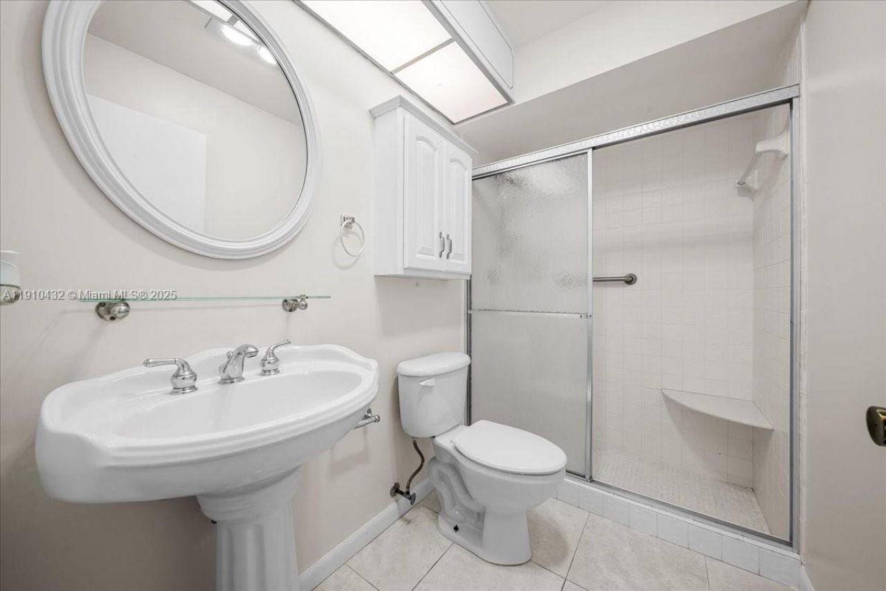 508 Holyoke Ln, Unit A, Lake Worth, FL 33467 Photo