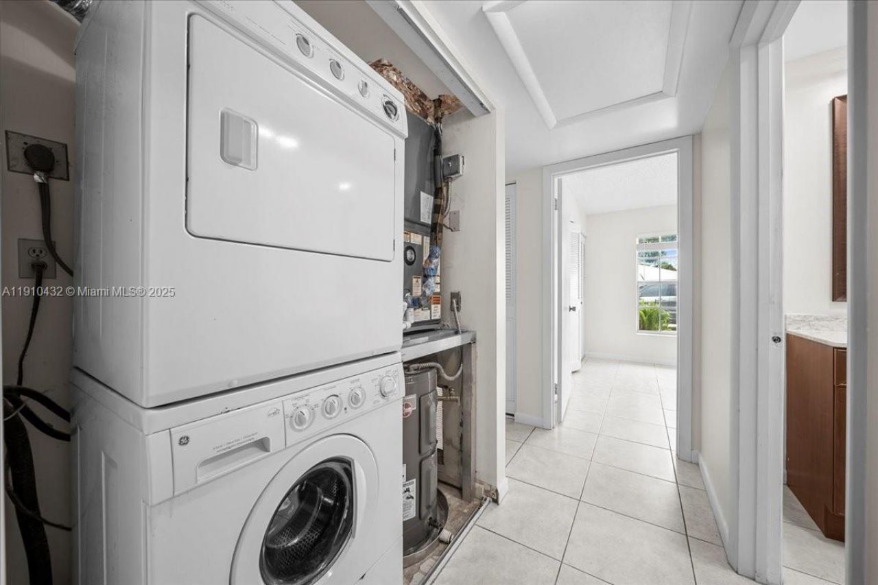 508 Holyoke Ln, Unit A, Lake Worth, FL 33467 Photo