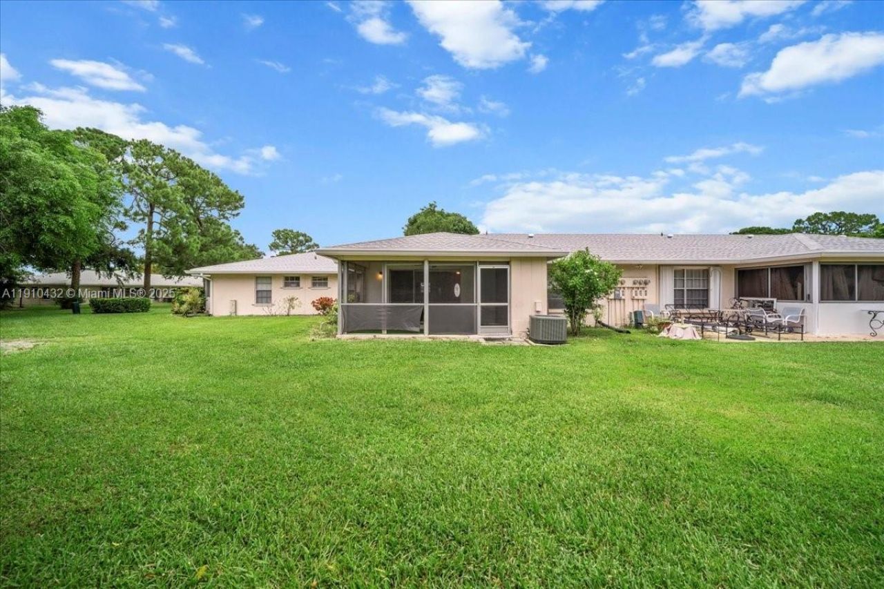 508 Holyoke Ln, Unit A, Lake Worth, FL 33467 Photo