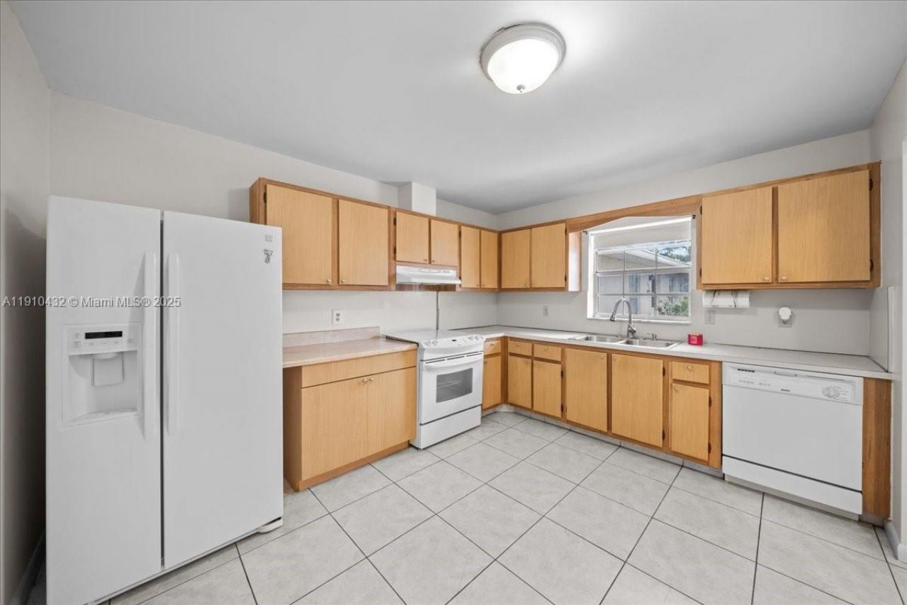 508 Holyoke Ln, Unit A, Lake Worth, FL 33467 Photo