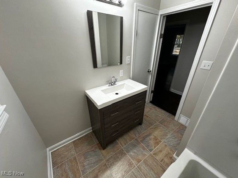 10488 Dewhurst Road, Elyria, OH 44035 Photo 20