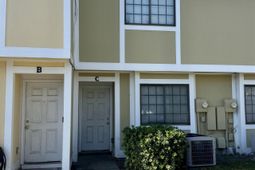 1207 Pinegrove Dr. photo 4