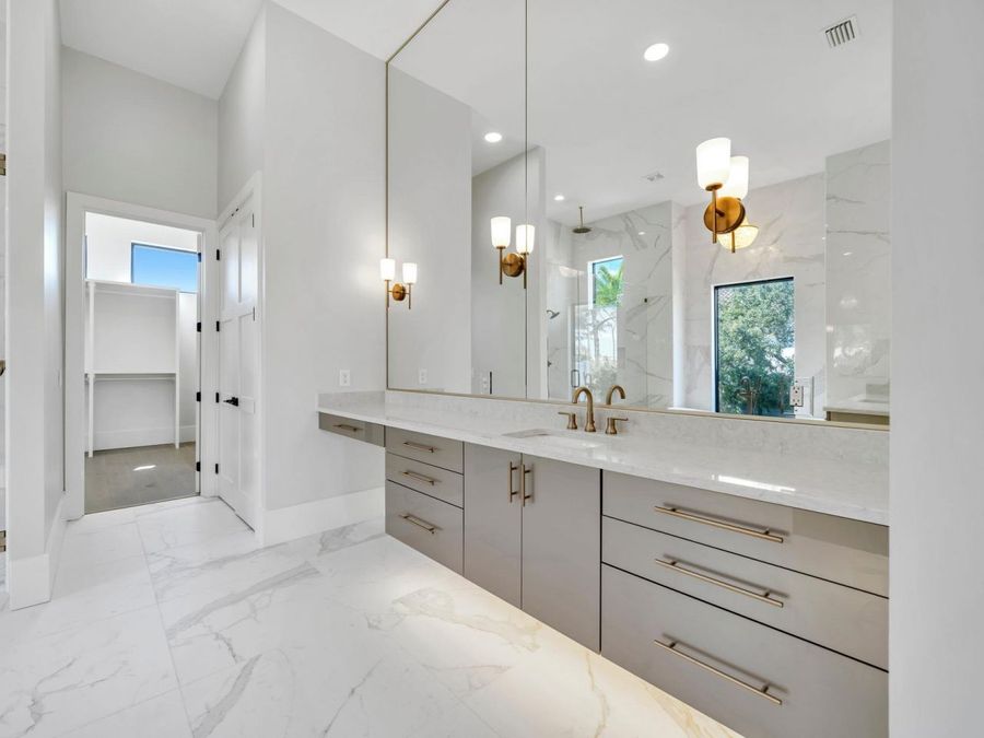 Property Image 107