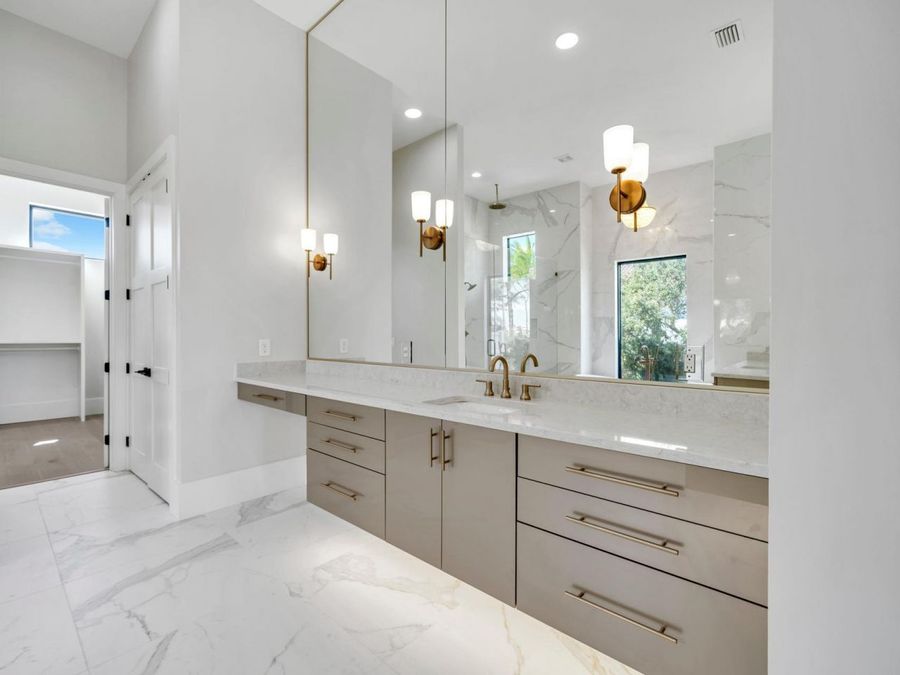 Property Image 108