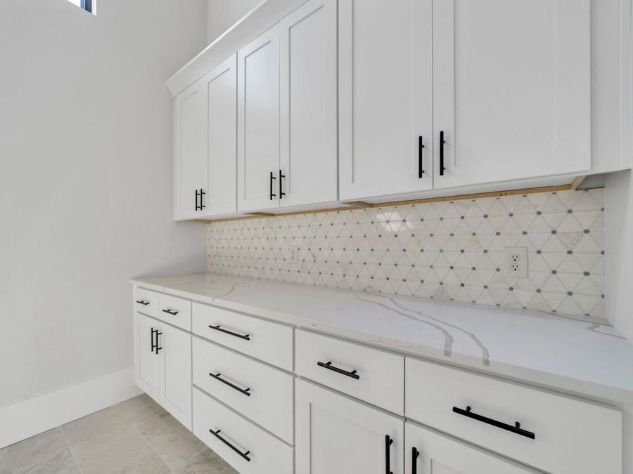 Property Image 143
