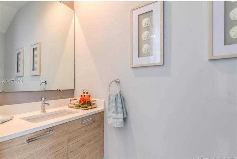 1400 NE 6 Street, Unit 1400, Fort Lauderdale, FL 33304 Photo