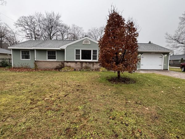 3358 S OAKWOOD DR, Sault Ste Marie, MI 49783