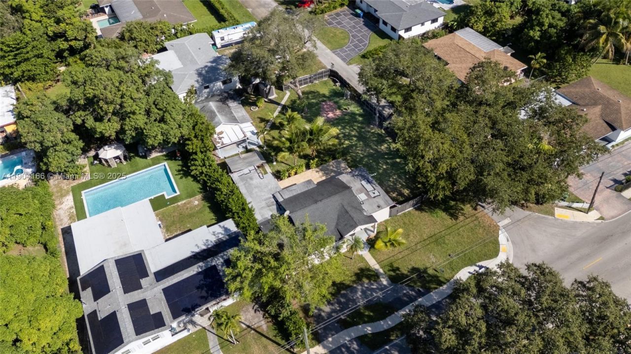 947 NE 149th St, Miami, FL 33161 Photo