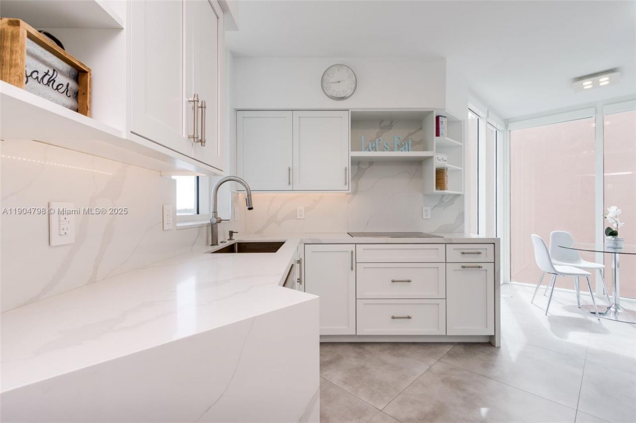 3370 Hidden Bay Dr, Unit 303, Aventura, FL 33180 Photo