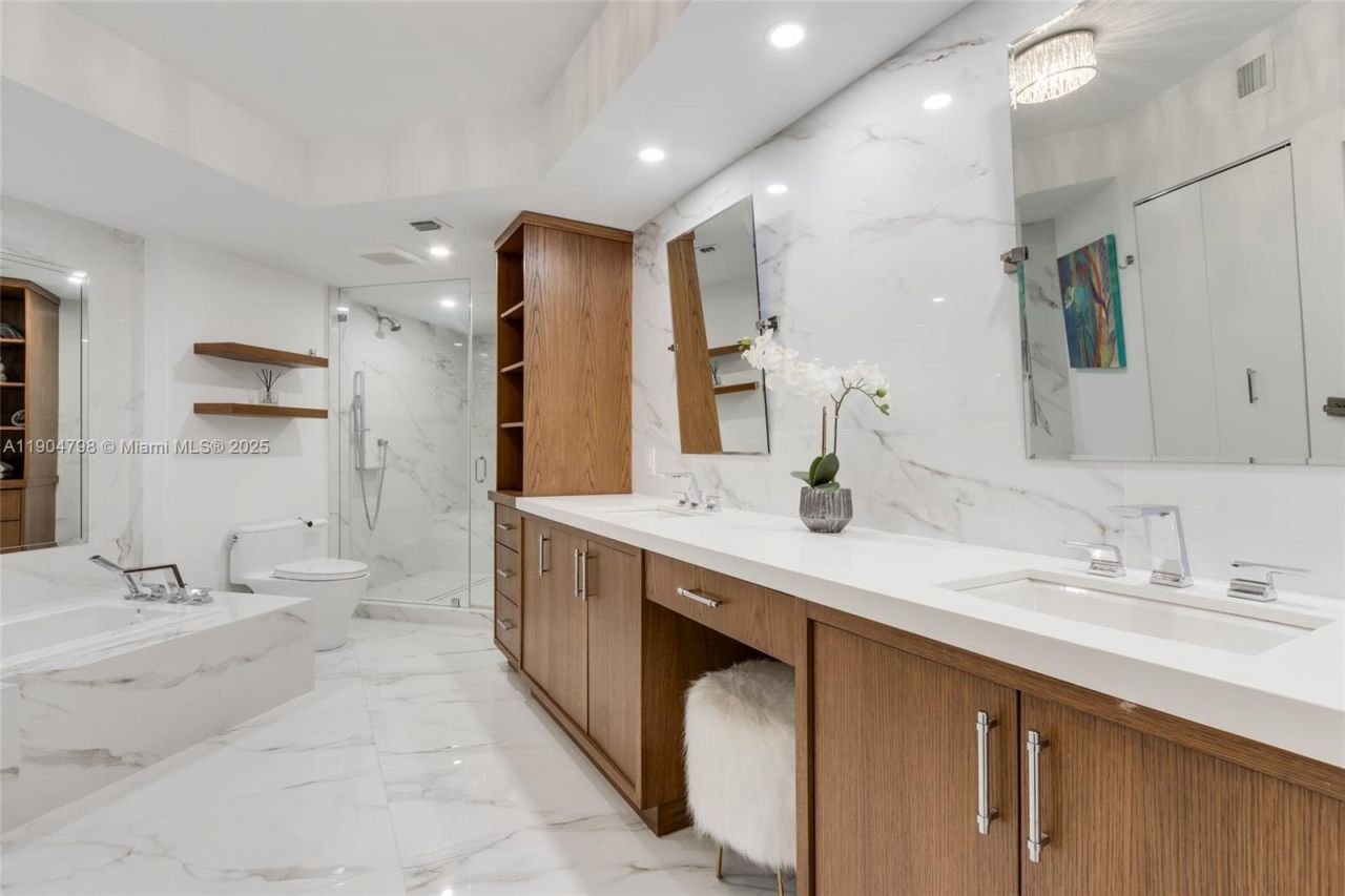 3370 Hidden Bay Dr, Unit 303, Aventura, FL 33180 Photo