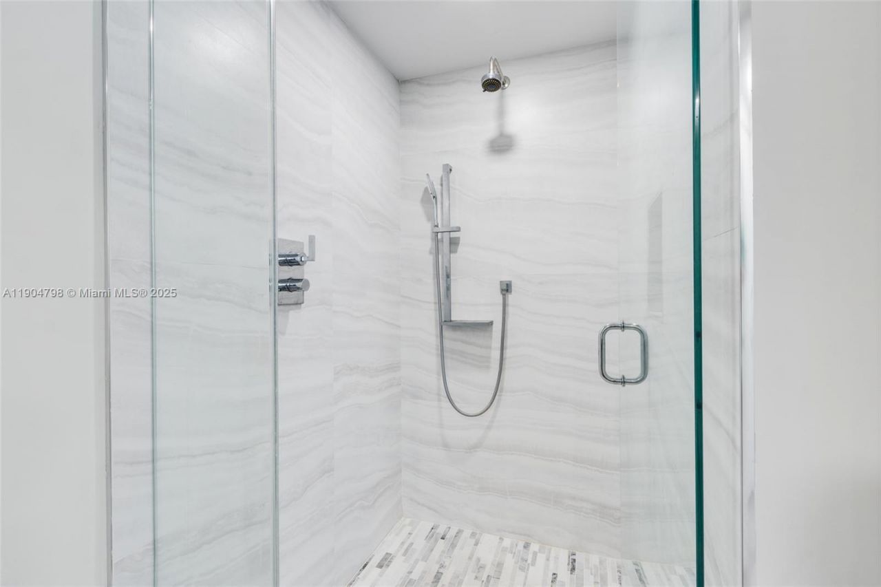 3370 Hidden Bay Dr, Unit 303, Aventura, FL 33180 Photo