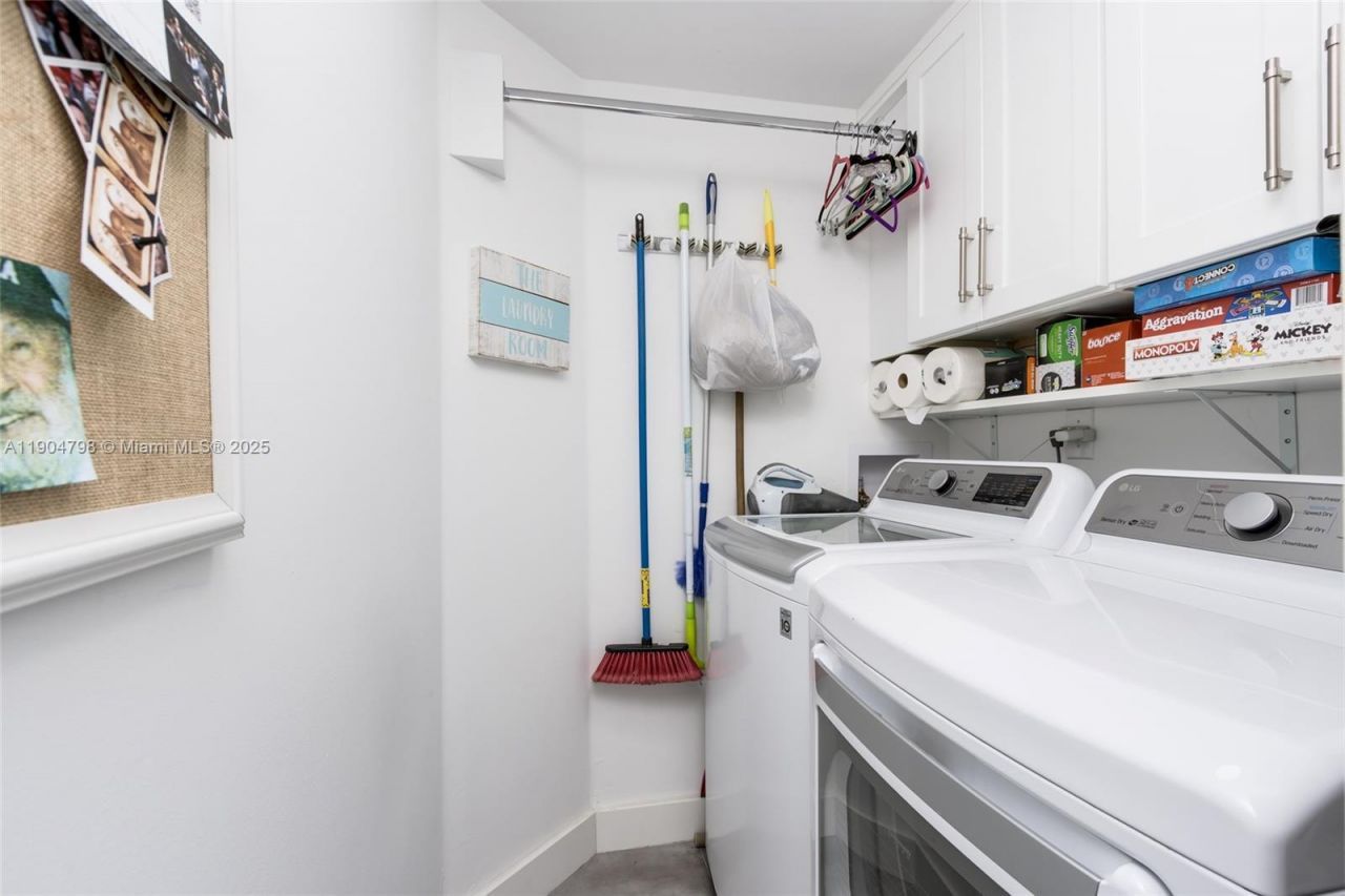 3370 Hidden Bay Dr, Unit 303, Aventura, FL 33180 Photo