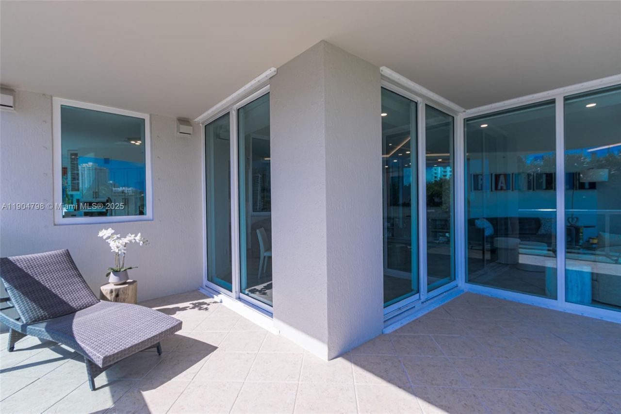 3370 Hidden Bay Dr, Unit 303, Aventura, FL 33180 Photo