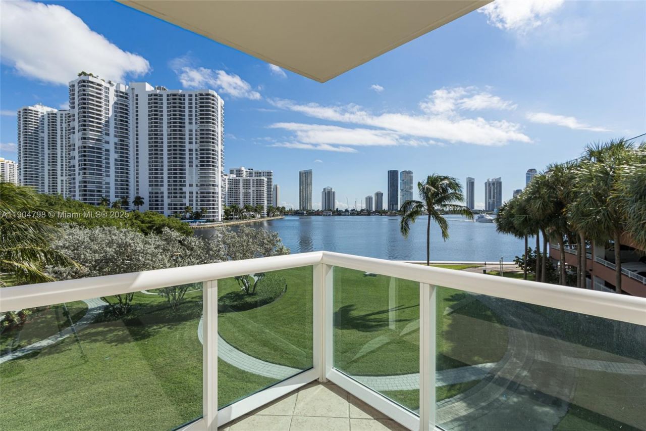 3370 Hidden Bay Dr, Unit 303, Aventura, FL 33180 Photo