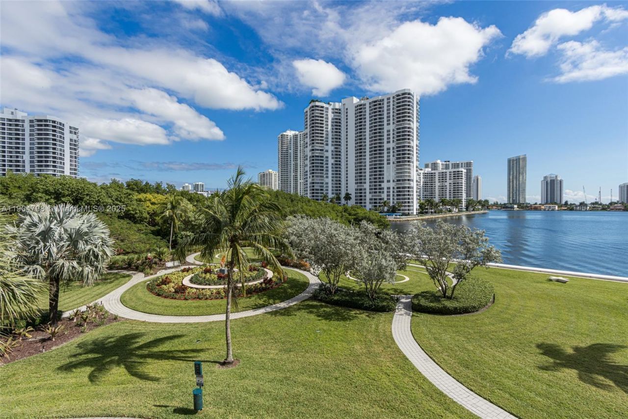3370 Hidden Bay Dr, Unit 303, Aventura, FL 33180 Photo