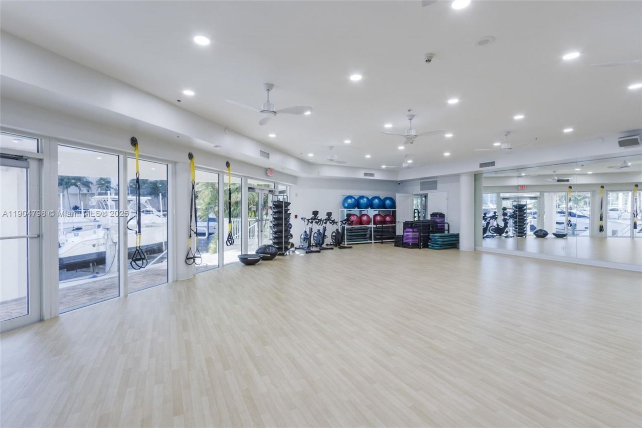 3370 Hidden Bay Dr, Unit 303, Aventura, FL 33180 Photo