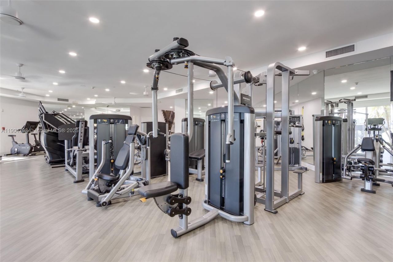 3370 Hidden Bay Dr, Unit 303, Aventura, FL 33180 Photo