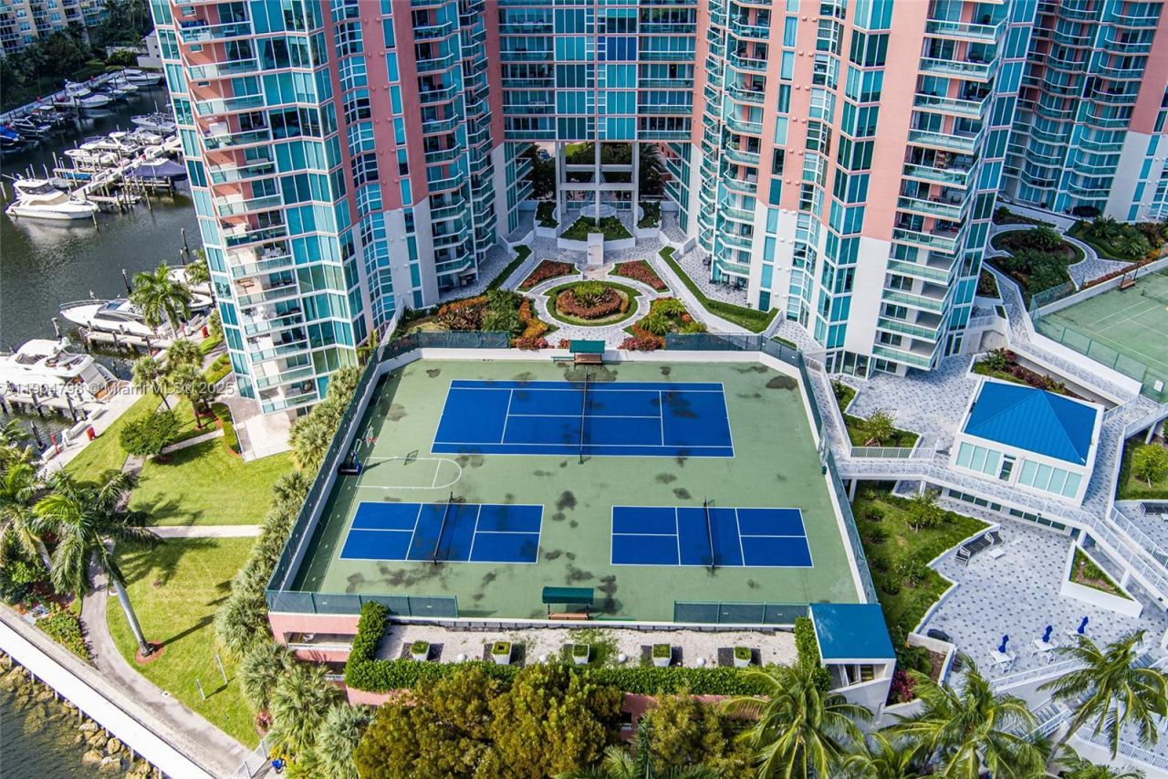 3370 Hidden Bay Dr, Unit 303, Aventura, FL 33180 Photo