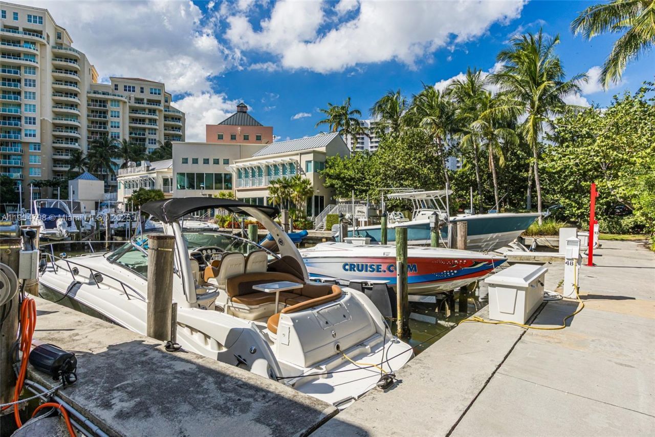 3370 Hidden Bay Dr, Unit 303, Aventura, FL 33180 Photo