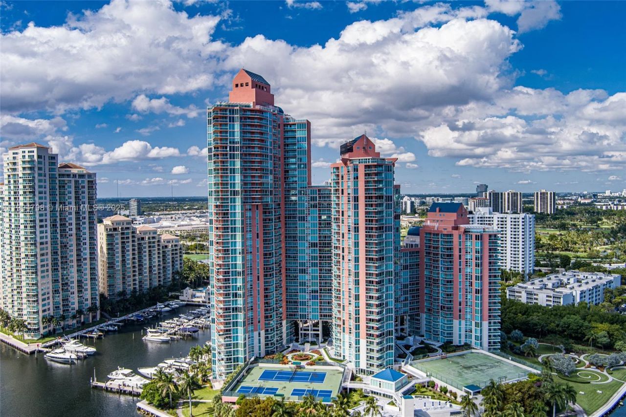 3370 Hidden Bay Dr, Unit 303, Aventura, FL 33180 Photo