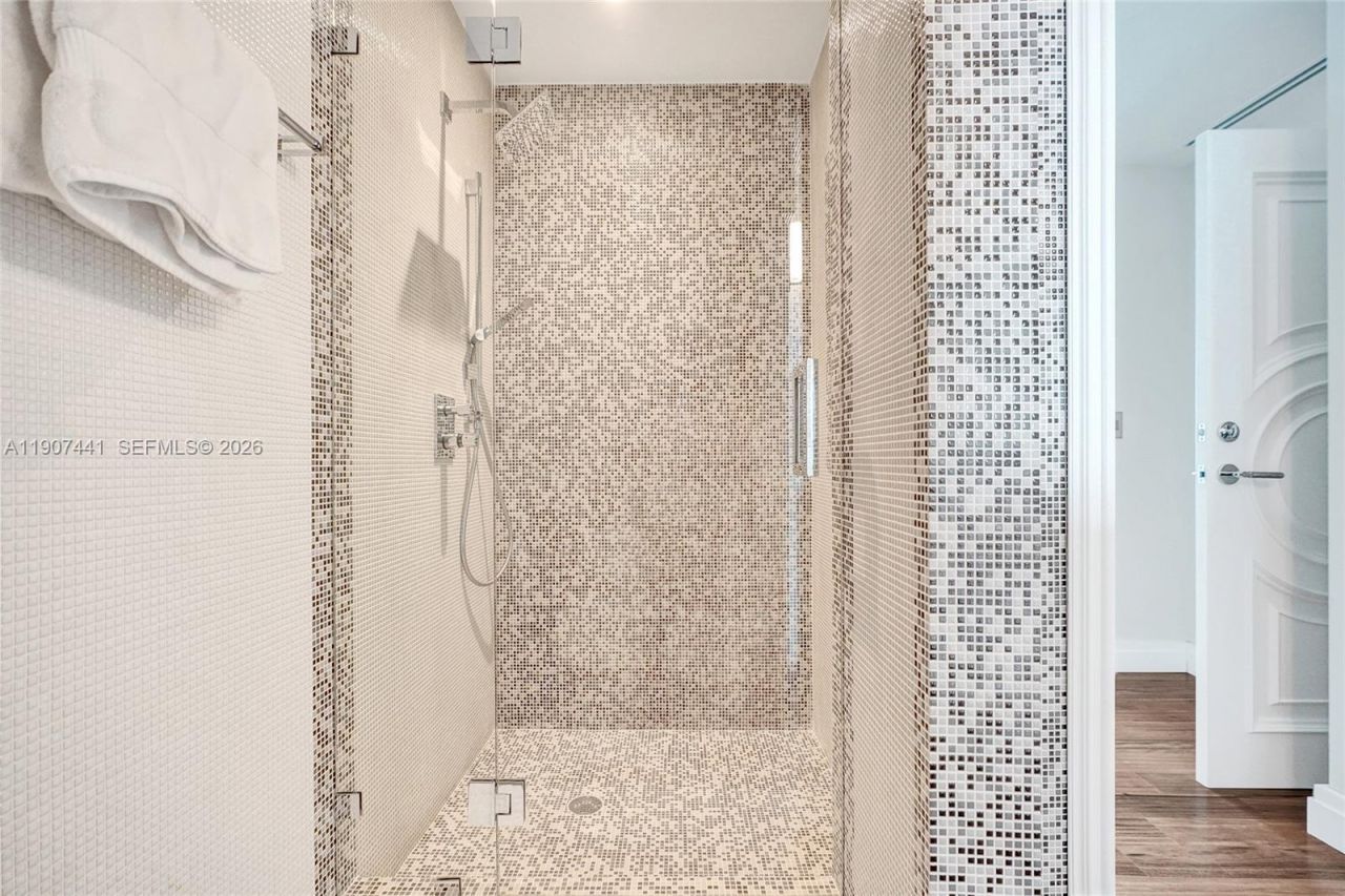 900 Biscayne Blvd, Unit 6107, Miami, FL 33132 Photo