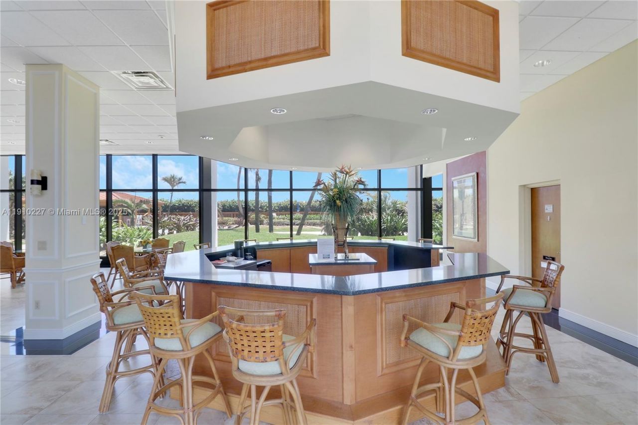 10410 S Ocean Dr, Unit 405, Jensen Beach, FL 34957 Photo