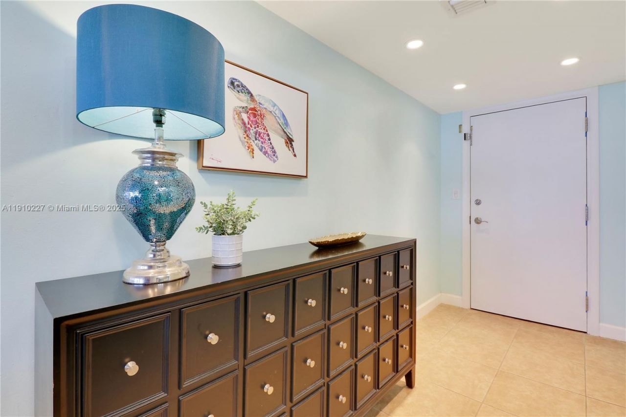 10410 S Ocean Dr, Unit 405, Jensen Beach, FL 34957 Photo