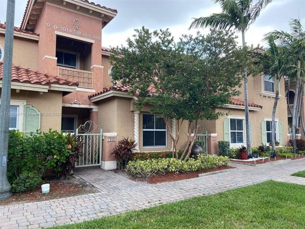 1002 SW 144th Ave, Unit 605, Pembroke Pines, FL 33027