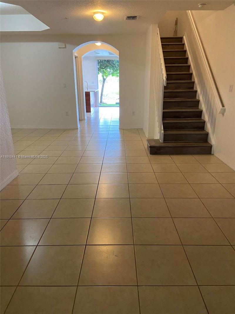 1002 SW 144th Ave, Unit 605, Pembroke Pines, FL 33027 Photo