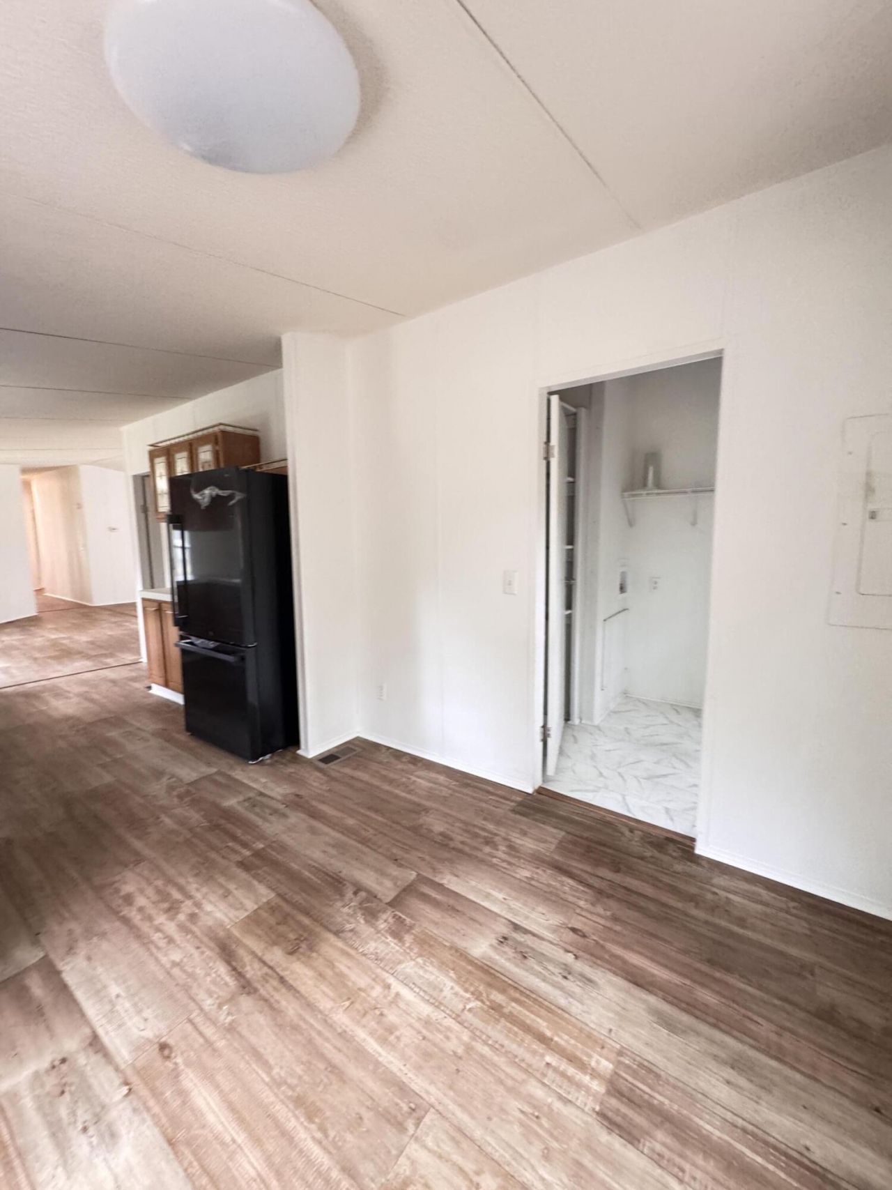 165 Camelot Place Photo 17