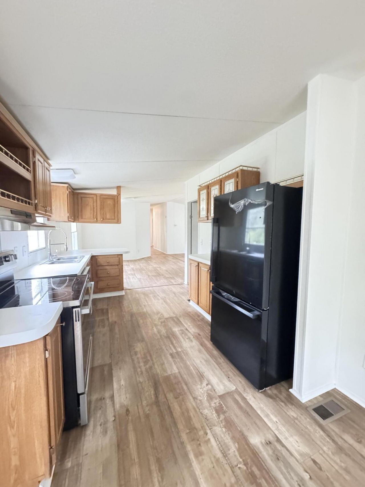 165 Camelot Place Photo 19