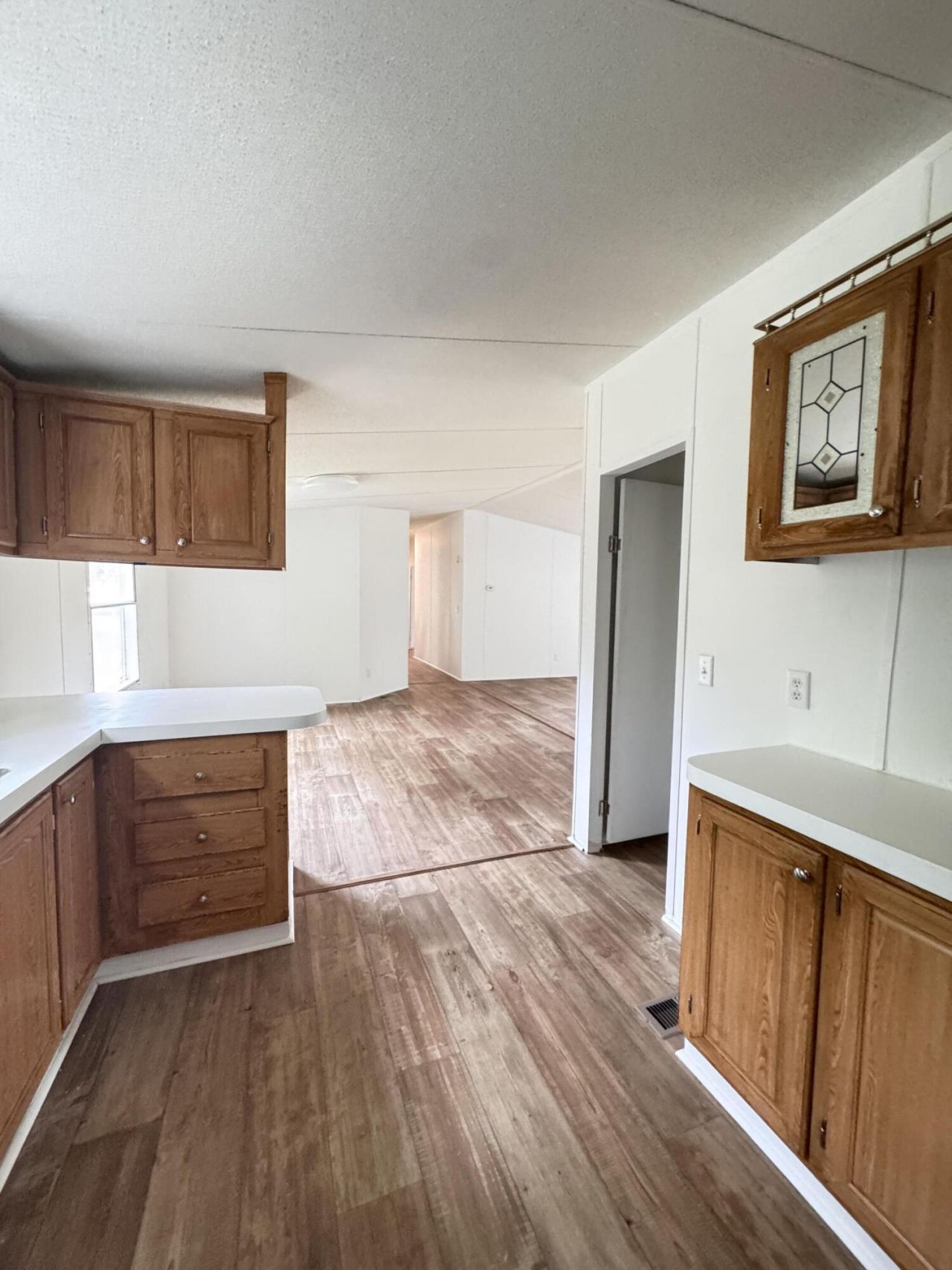 165 Camelot Place Photo 20