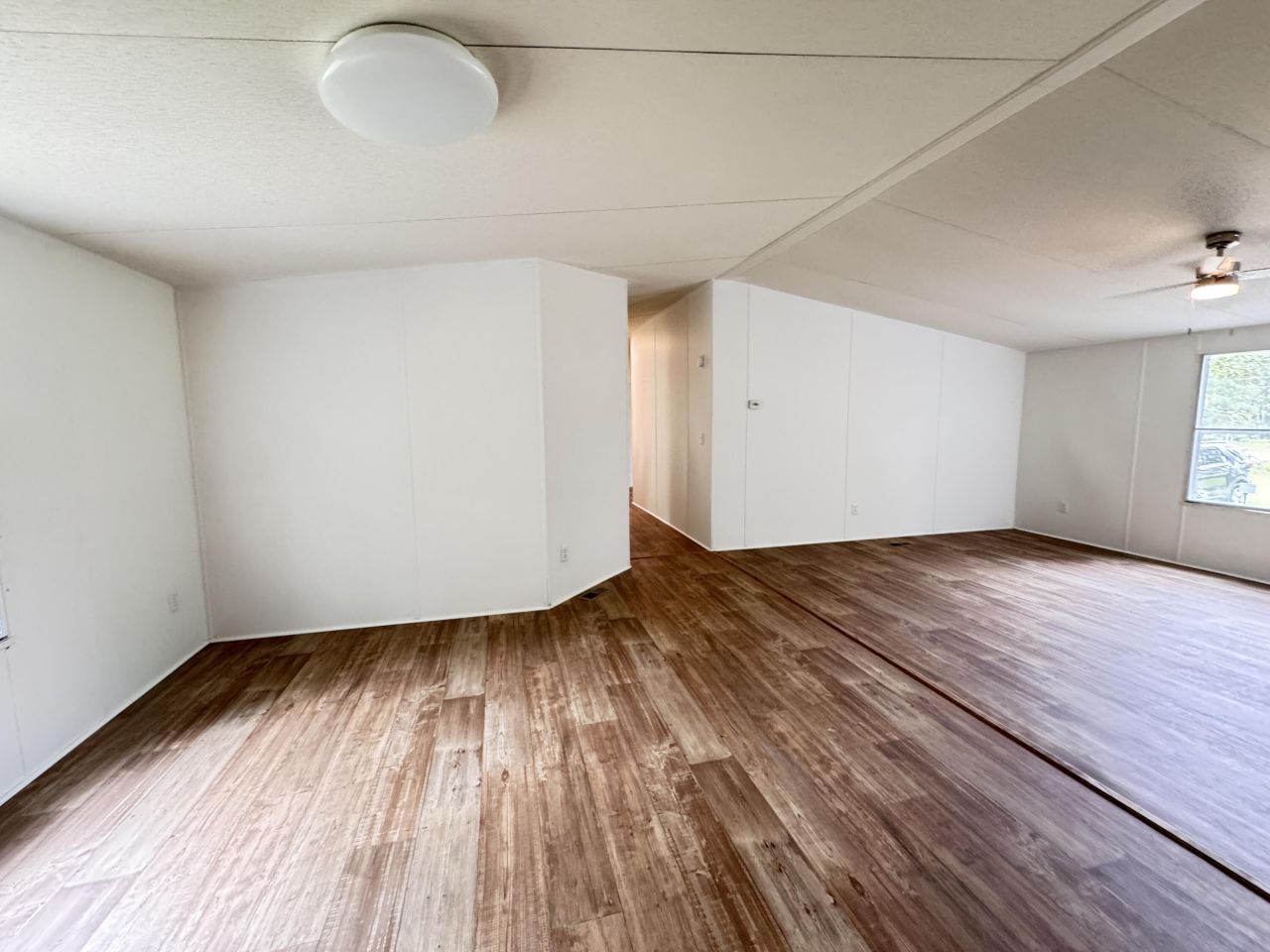 165 Camelot Place Photo 24