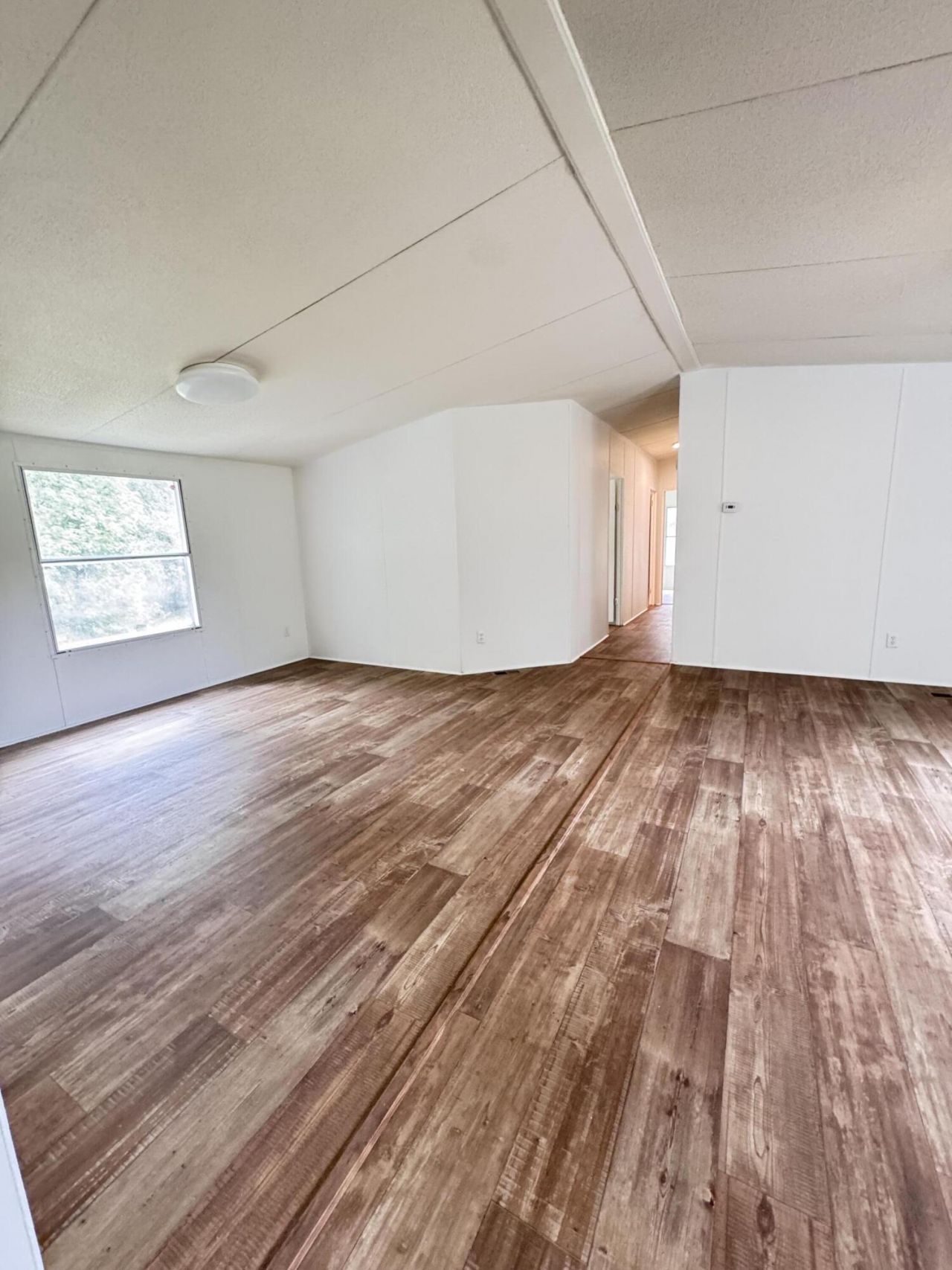 165 Camelot Place Photo 3