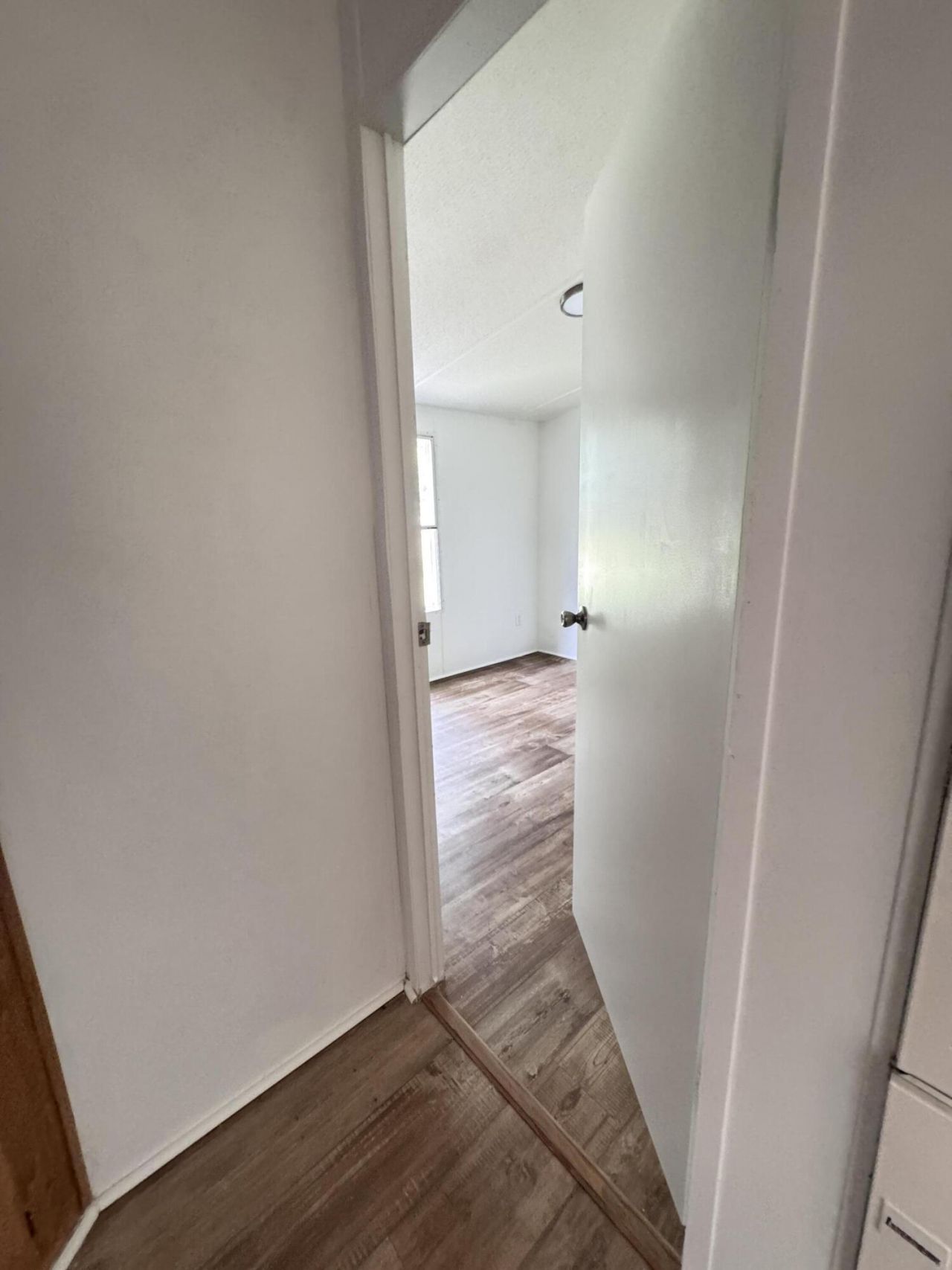 165 Camelot Place Photo 31