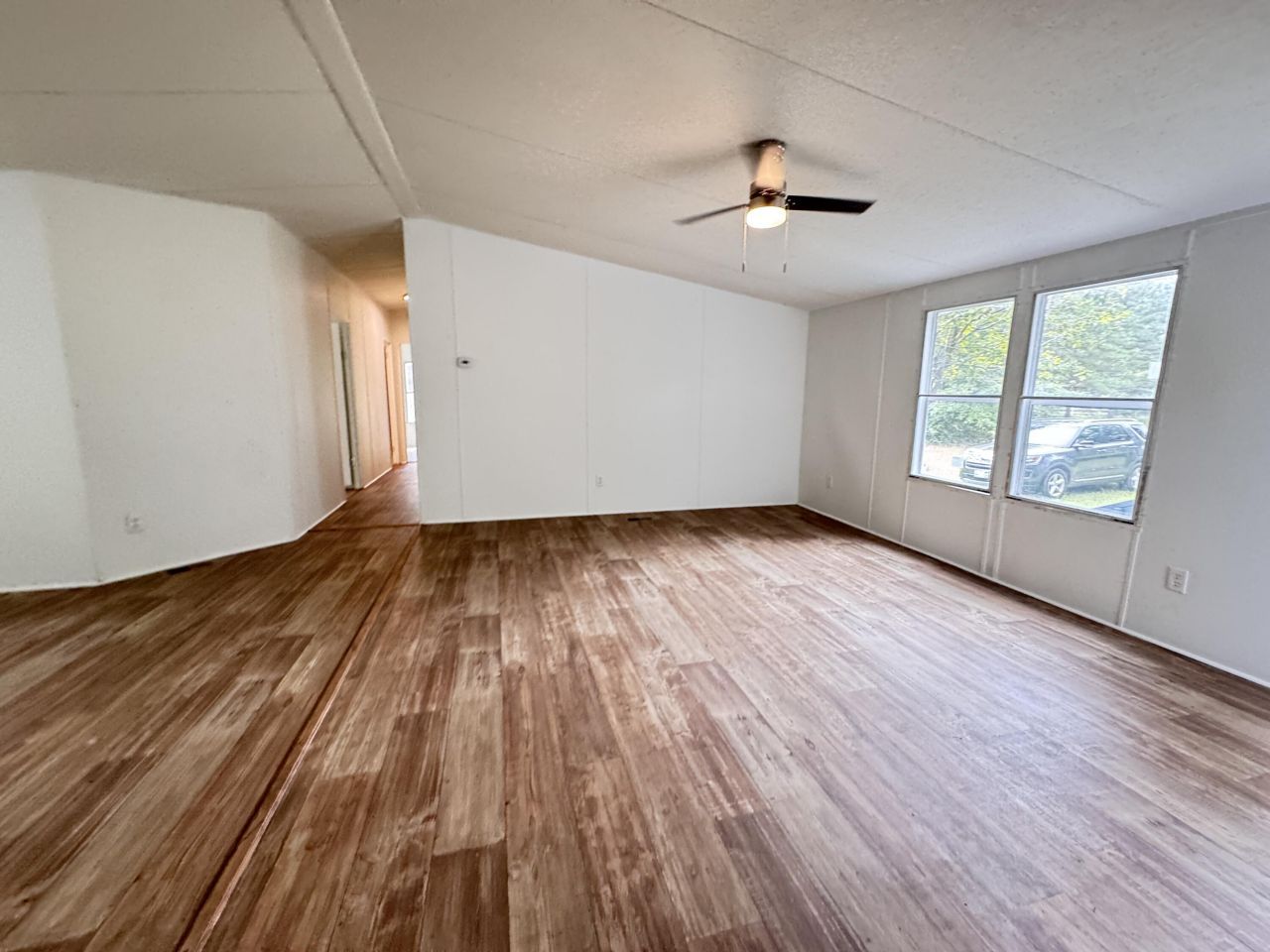 165 Camelot Place Photo 5