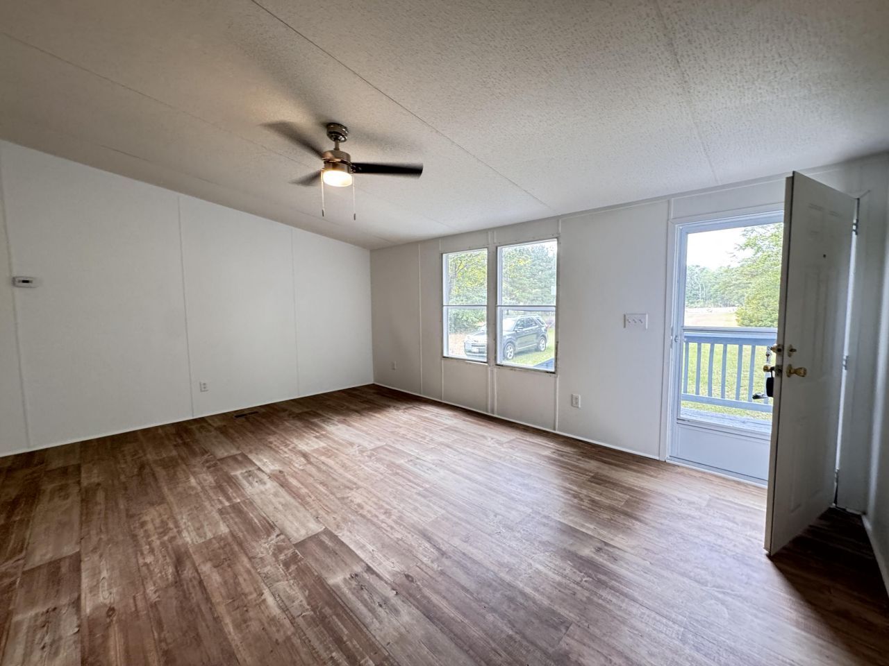 165 Camelot Place Photo 6