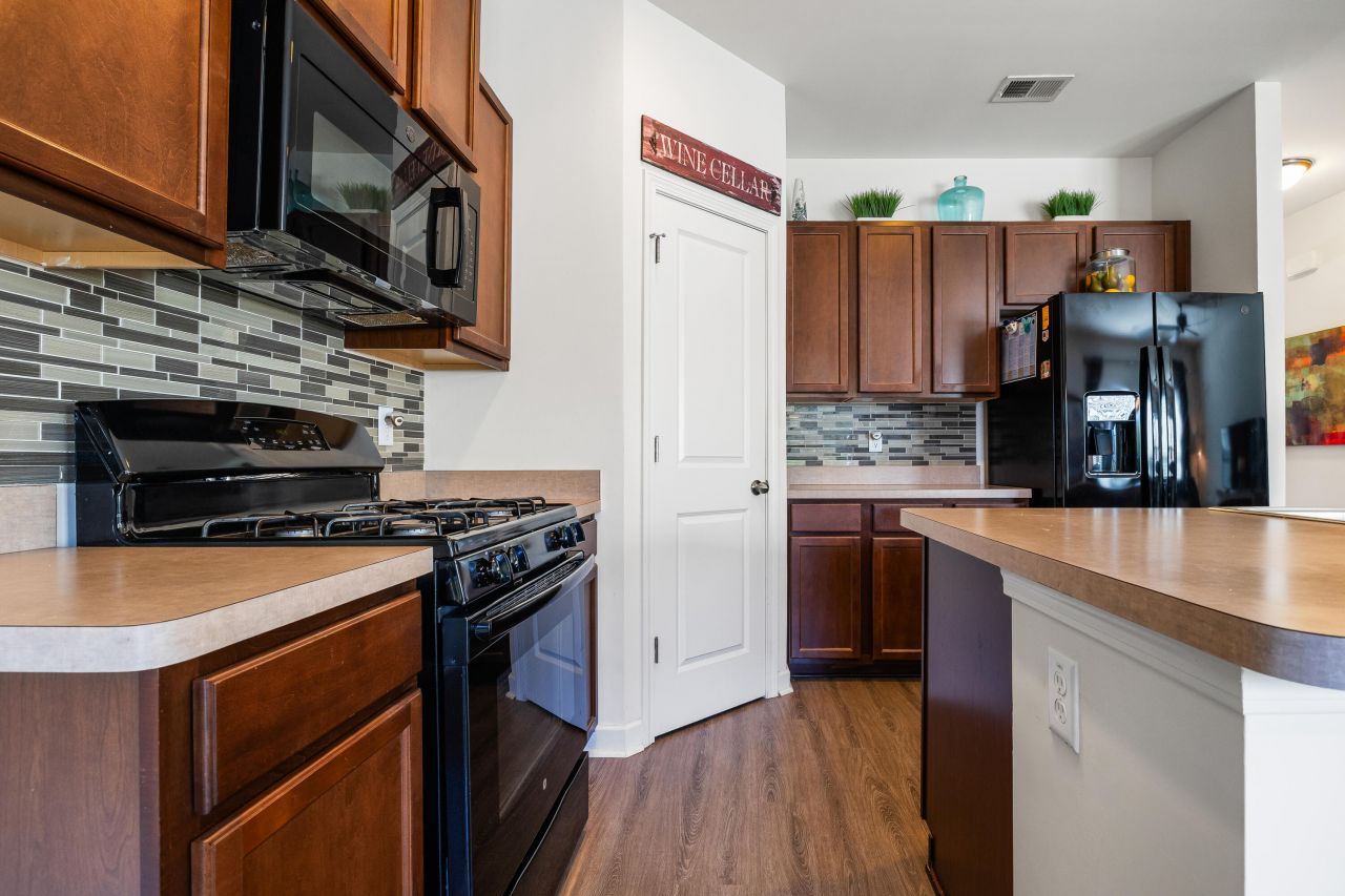 3654 Pimmit Place Photo 9