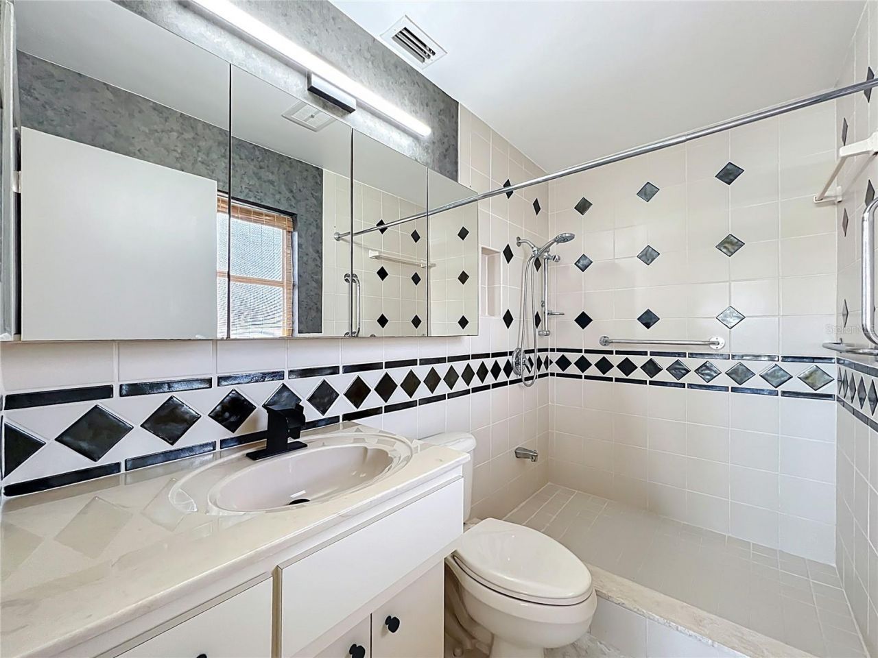 3717 46th Avenue S, Unit 11, Saint Petersburg, FL 33711 Photo