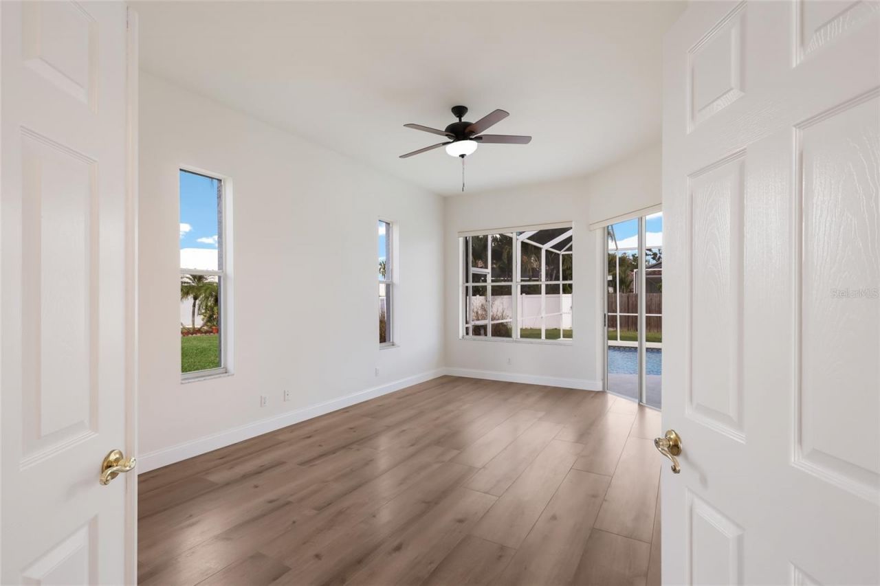 7111 41st Lane E, Sarasota, FL 34243 Photo