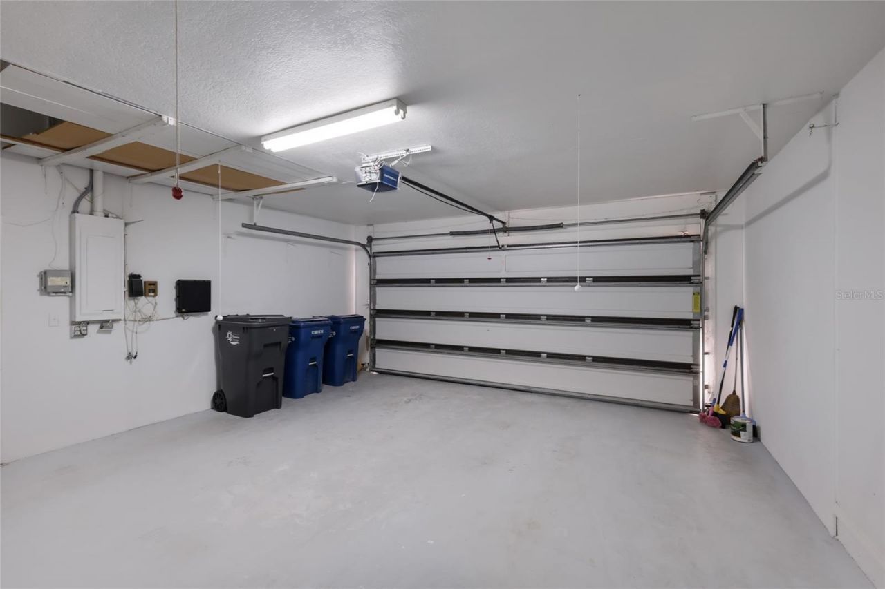 7111 41st Lane E, Sarasota, FL 34243 Photo