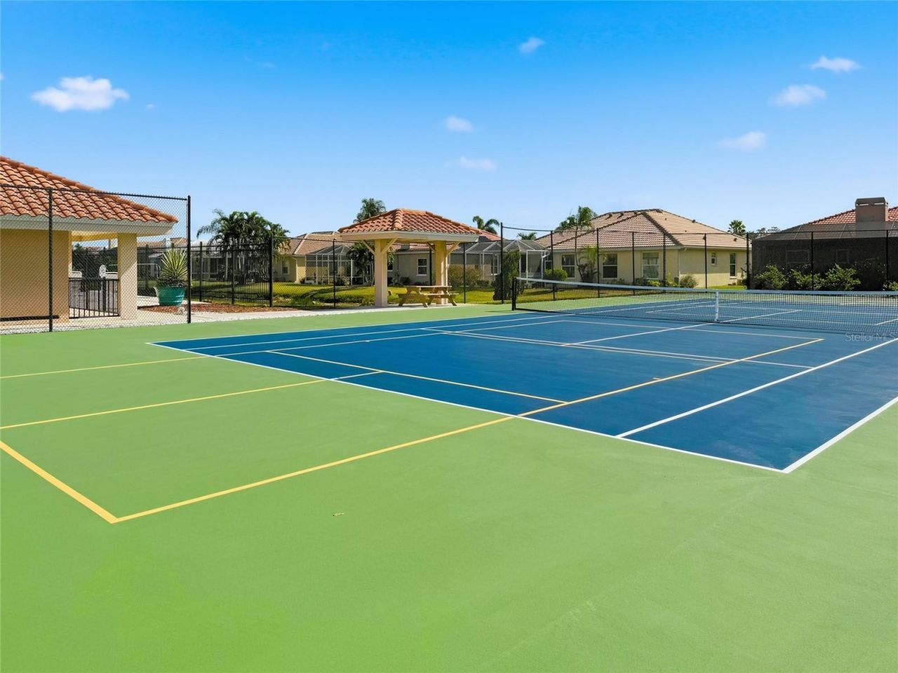 7111 41st Lane E, Sarasota, FL 34243 Photo