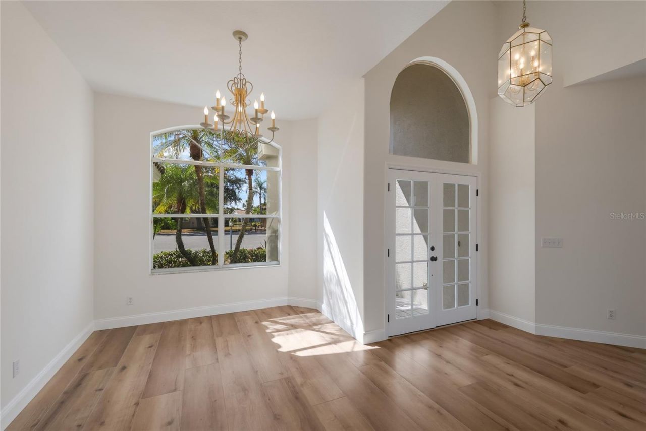 7111 41st Lane E, Sarasota, FL 34243 Photo