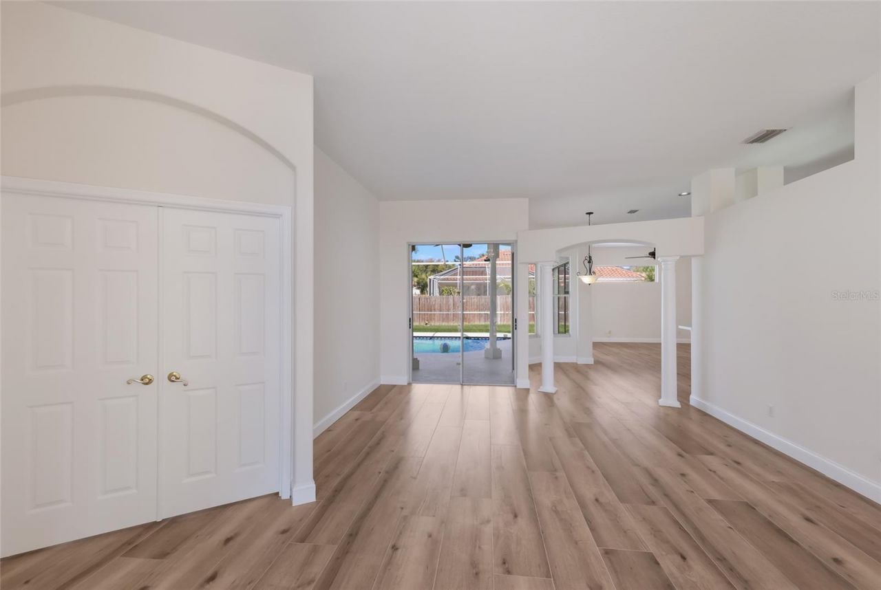 7111 41st Lane E, Sarasota, FL 34243 Photo