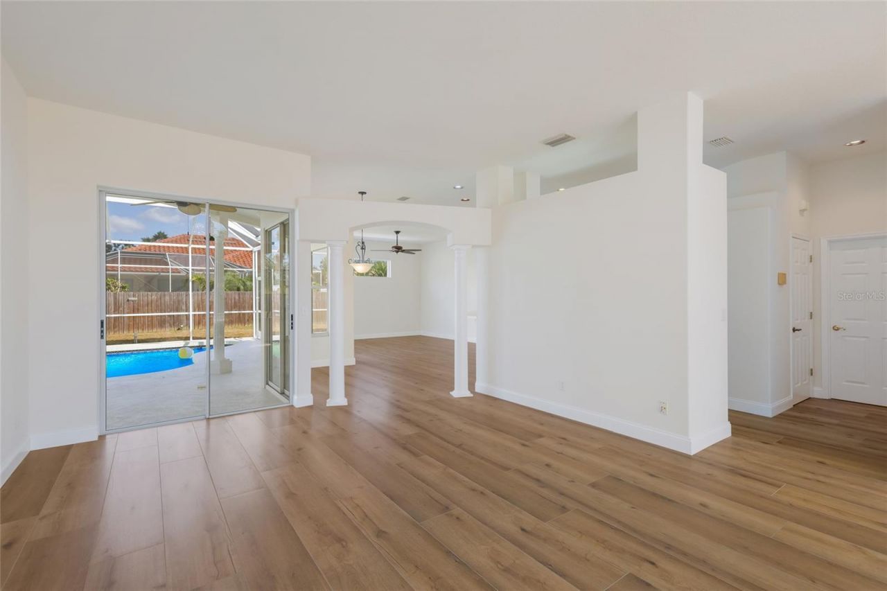 7111 41st Lane E, Sarasota, FL 34243 Photo