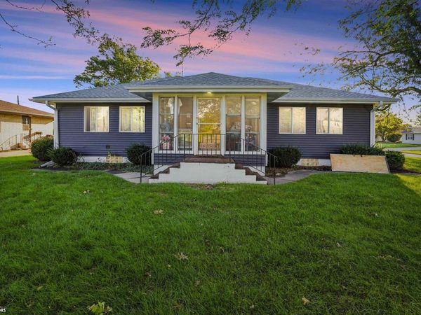 1918 S Center Street, Marshalltown, IA 50158