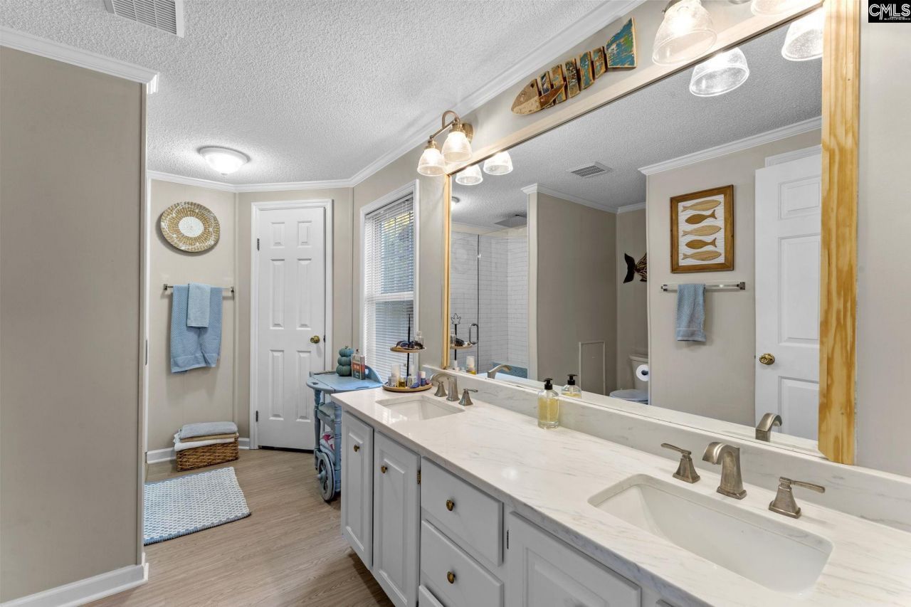 1089 N Windwood Photo 16