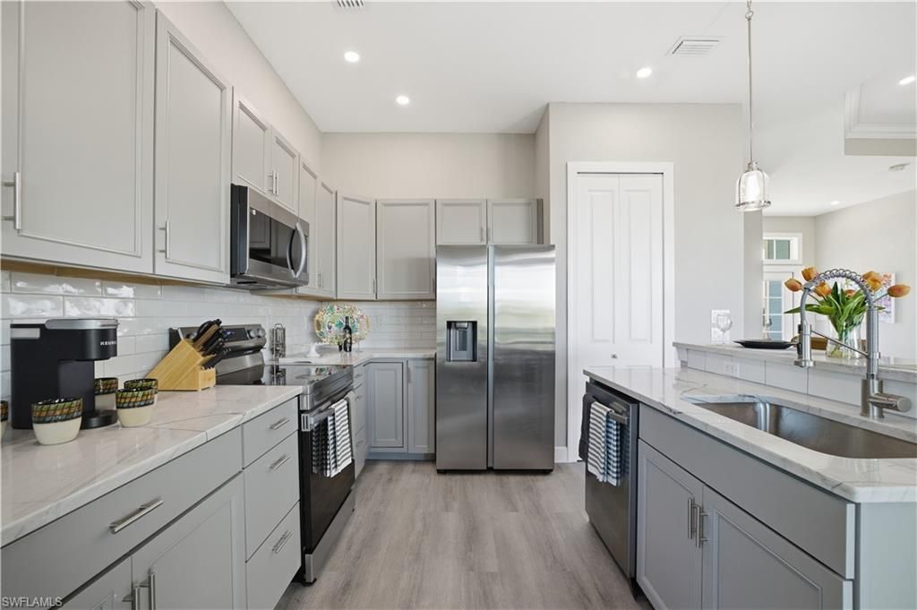 3811 Crestwell Ct, Saint James City, FL 33956 Photo