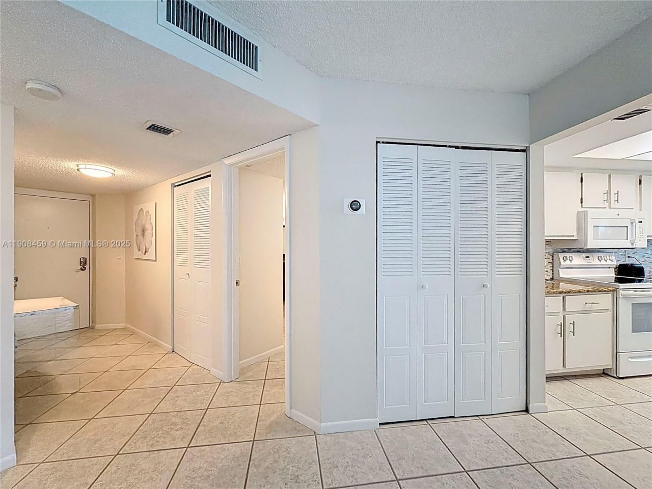 1101 River Reach Dr, Unit 209, Fort Lauderdale, FL 33315 Photo